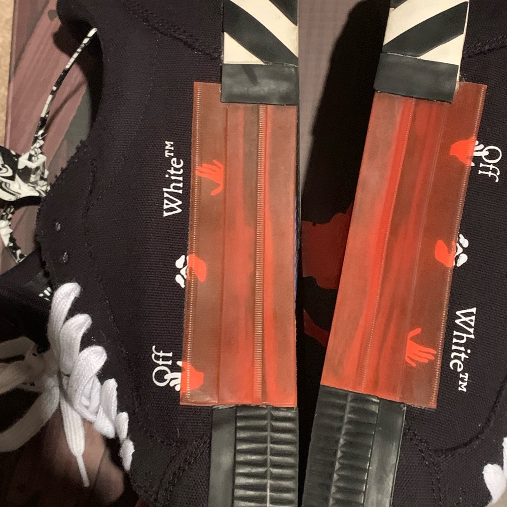 Offwhite shoes size 45 if you want more pics ask